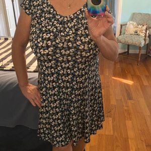 Black Blue & White Flowy Floral Print Petite Perceptions Dress